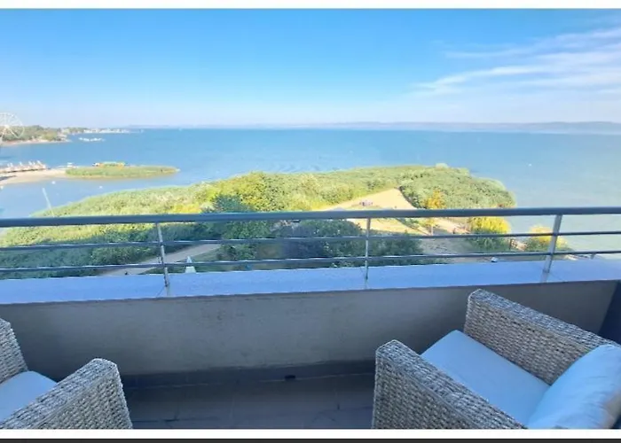Club218 Wellness Apartament Siófok